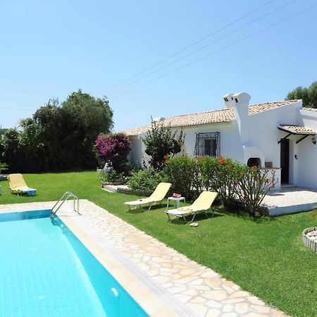 V&V Villas Almiros Beach Екстериор снимка