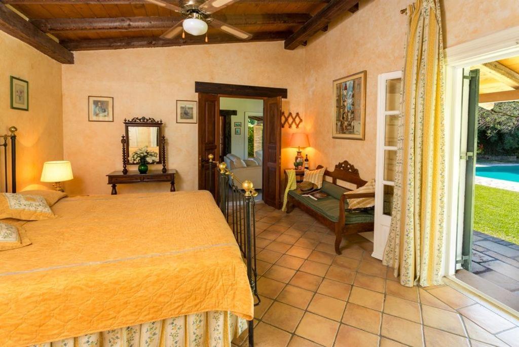 V&V Villas Almiros Beach Екстериор снимка