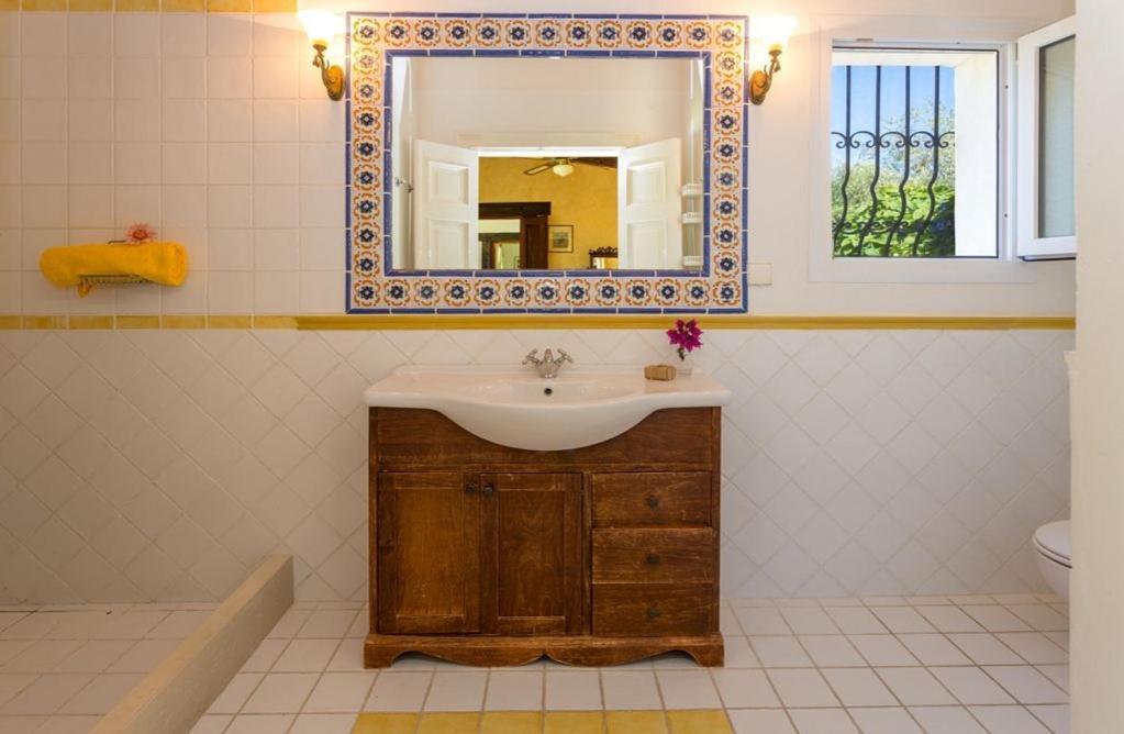 V&V Villas Almiros Beach Екстериор снимка