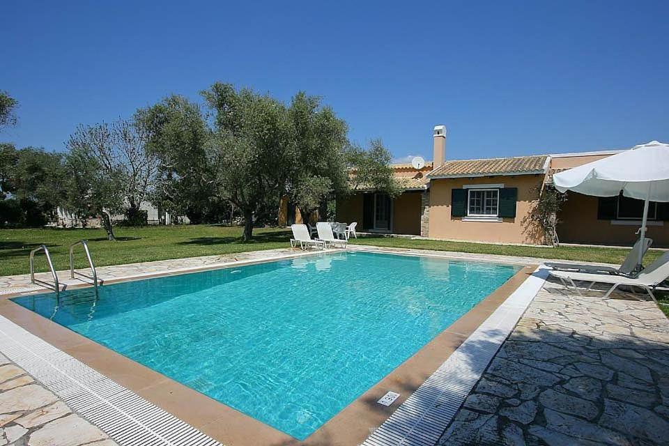 V&V Villas Almiros Beach Екстериор снимка