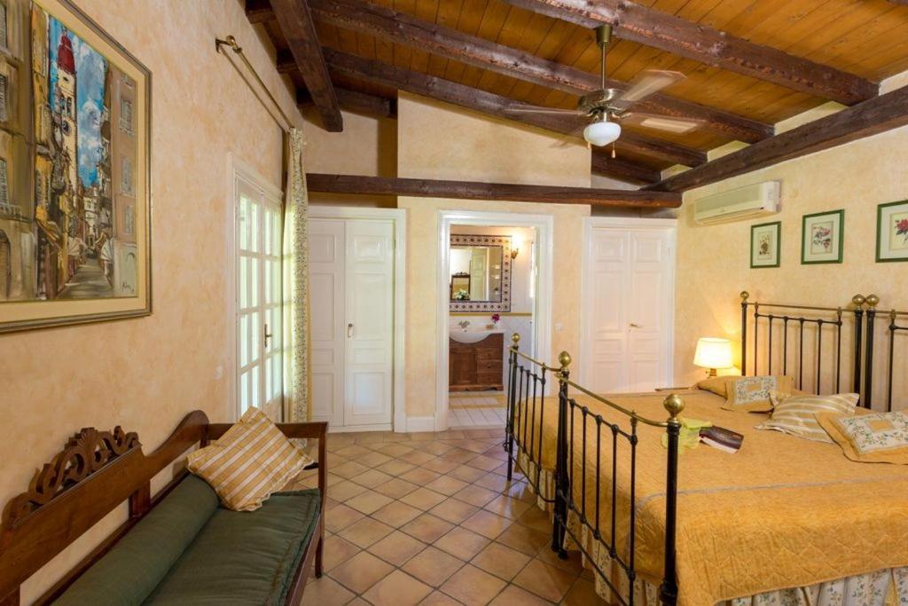 V&V Villas Almiros Beach Екстериор снимка