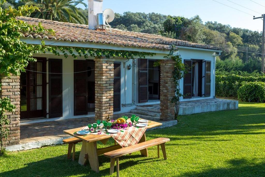 V&V Villas Almiros Beach Екстериор снимка